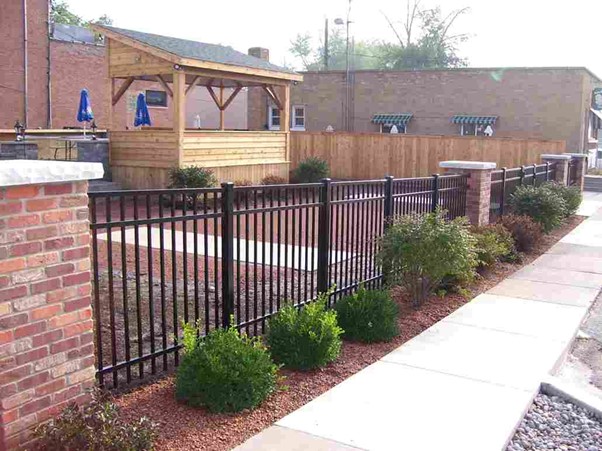 Functionality and aesthetic appeal of metal fence in the Chicagoland area