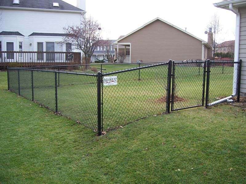 Chain link fence installed by Paramount Fence in Chicagoland Suburbs, IL
